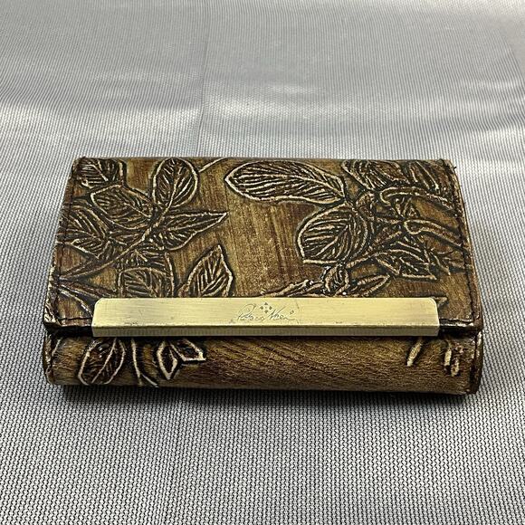 Patricia Nash Cametti Tooled Trifold Wallet Brown Leaf Print Gold Trim Card Slot - Picture 1 of 9